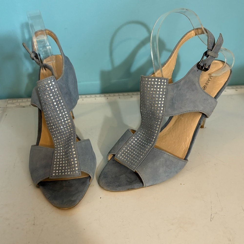 Vianni collection women’s  blue embellished stiletto‎ heel in size 10
